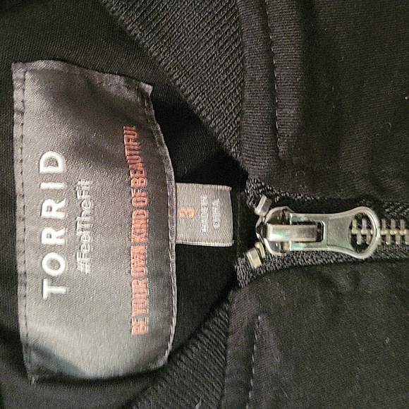 Torrid Black Stretch Twill Bomber Jacket - Picture 3 of 14